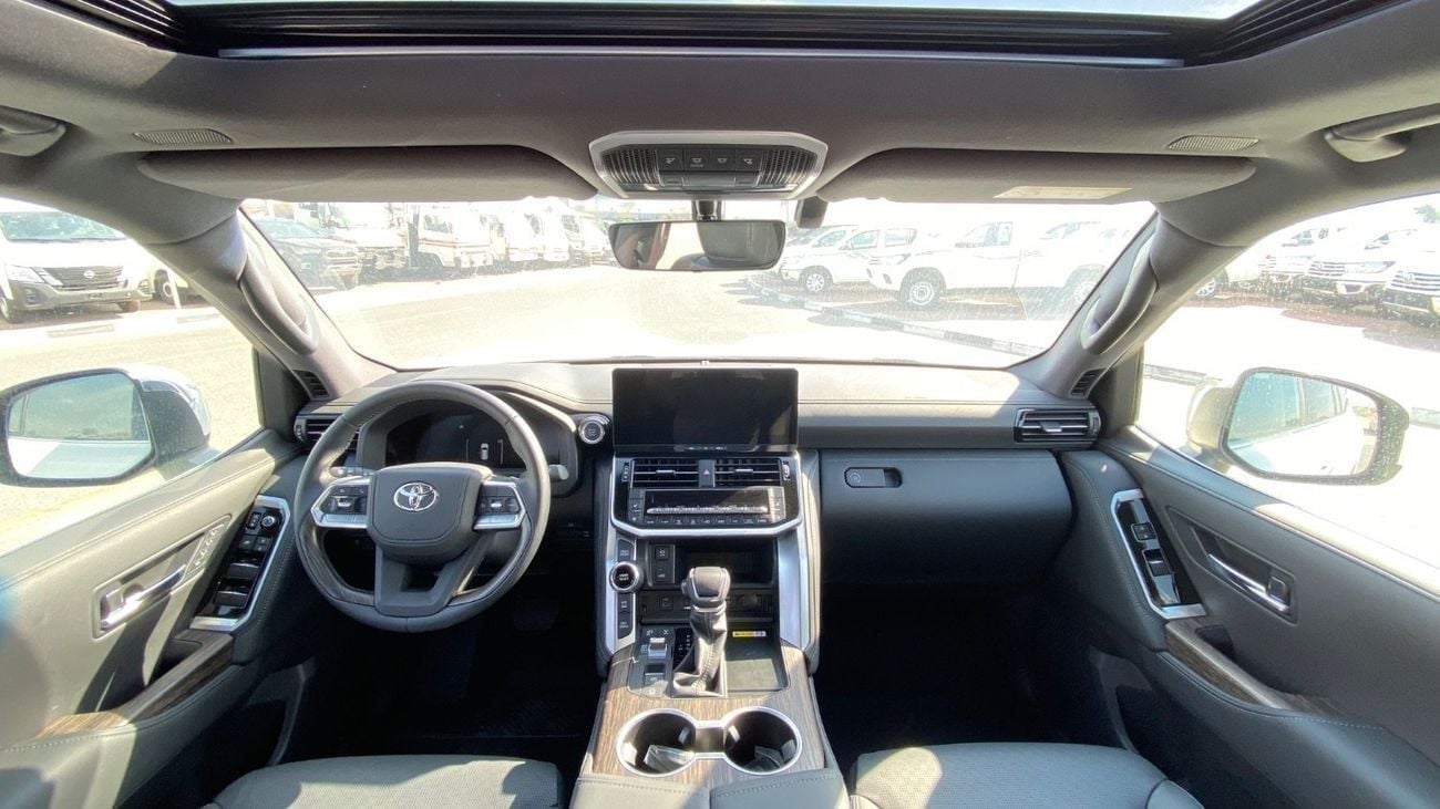 Toyota Land Cruiser 3.5 л 2026 г. Белый