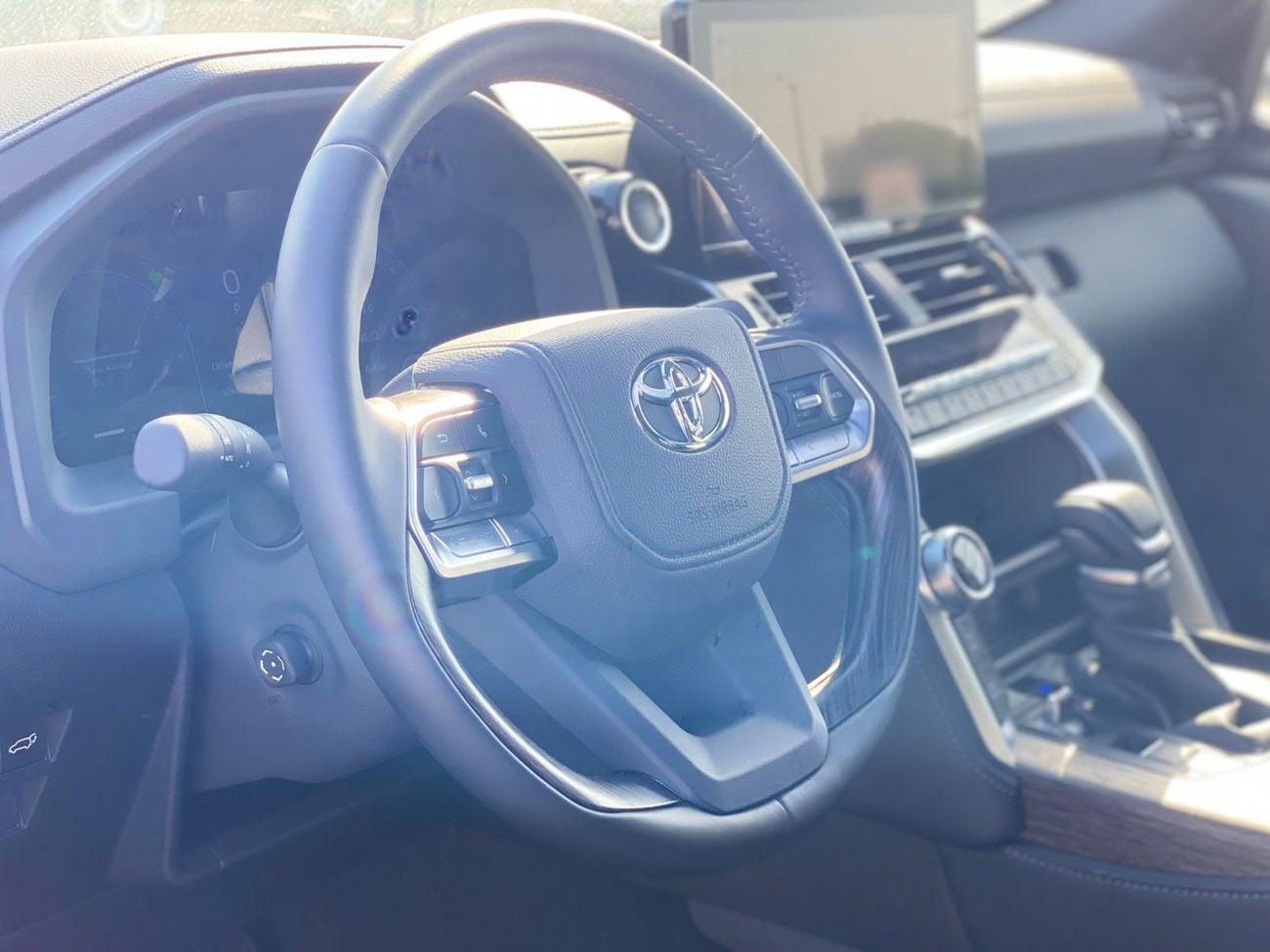 Toyota Land Cruiser 3.5 л 2026 г. Белый
