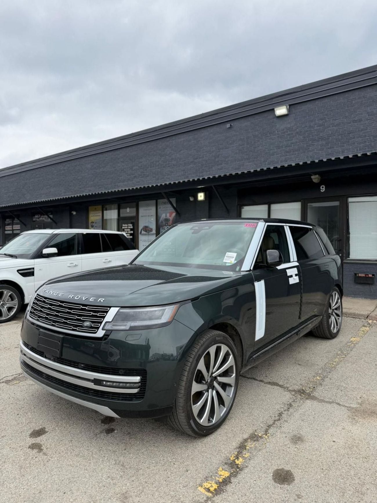 Land Rover Range Rover 4.0 л 2026 г. Зелёный