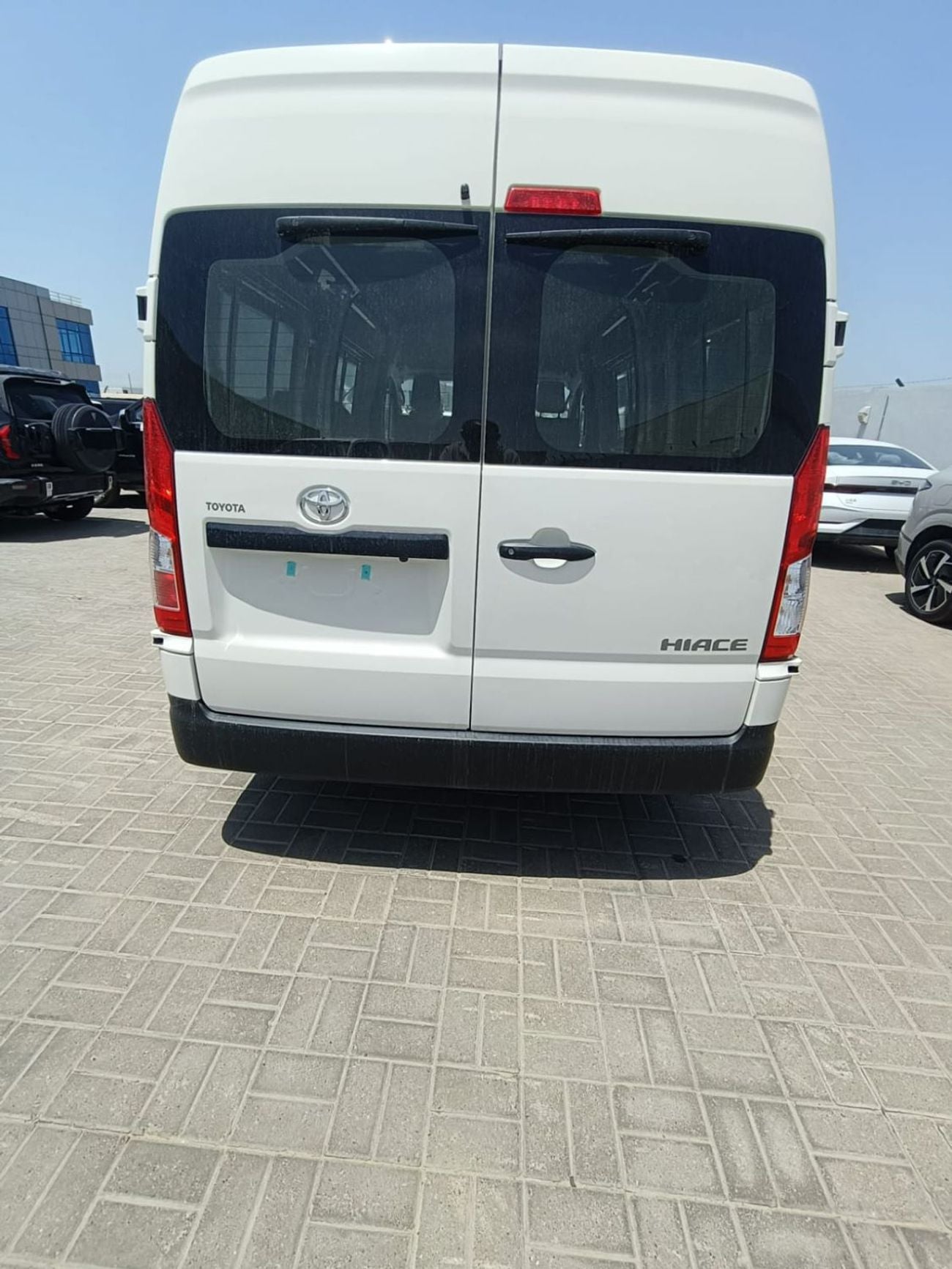Toyota Hiace 3.5 л 2026 г. Белый