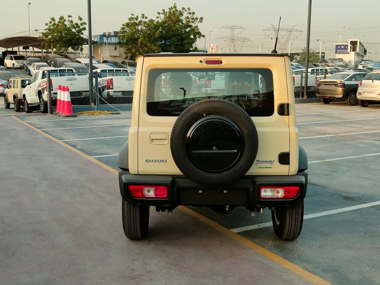 Suzuki Jimny 1.5 л 2026 г. Бежевый