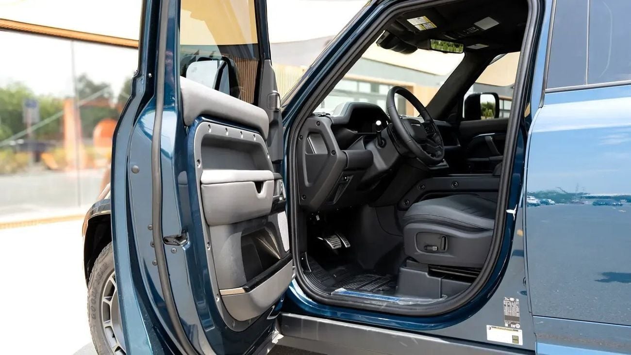 Land Rover Defender 5.0 л 2026 г. Синий