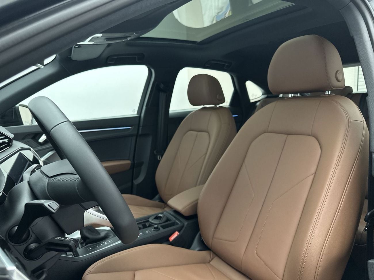 Audi Q3 2.0 л 2026 г. Серый, пробег 100 км
