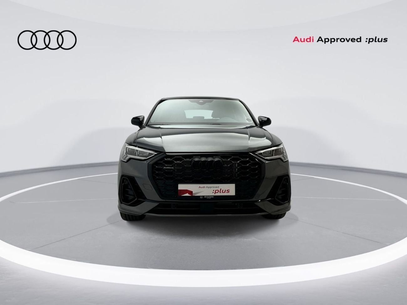 Audi Q3 2.0 л 2026 г. Серый, пробег 100 км