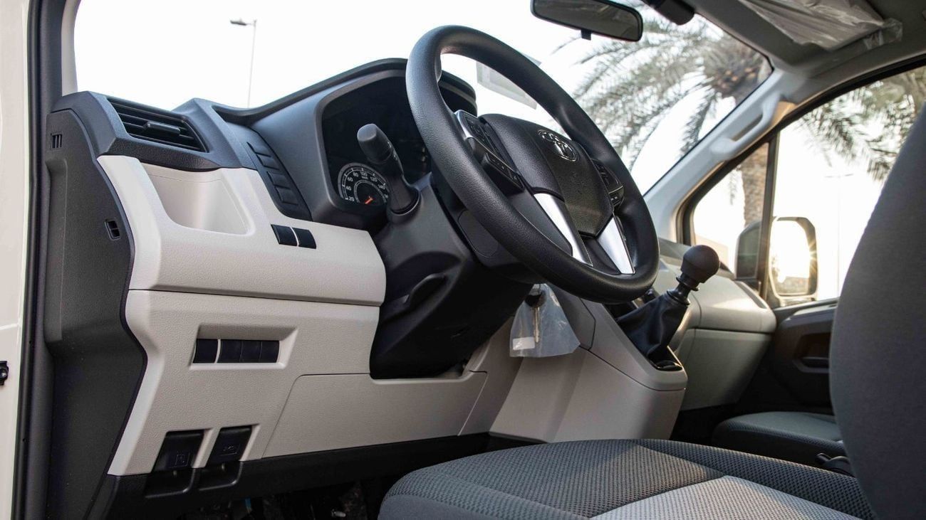 Toyota Hiace 3.5 л 2026 г. Белый