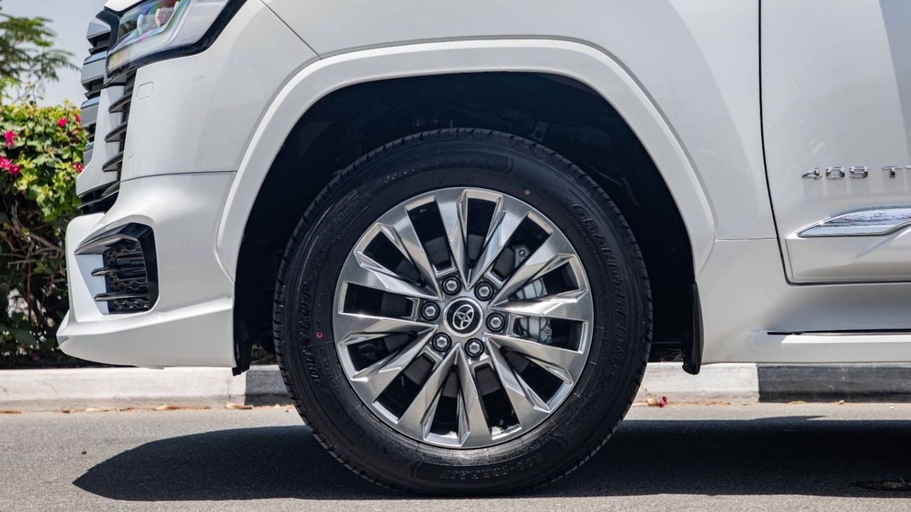 Toyota Land Cruiser 3.5 л 2026 г. Белый