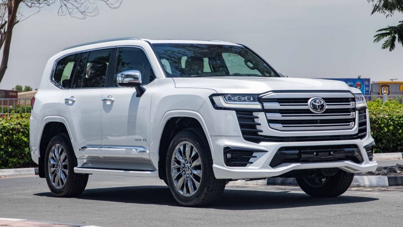 Toyota Land Cruiser 3.5 л 2026 г. Белый