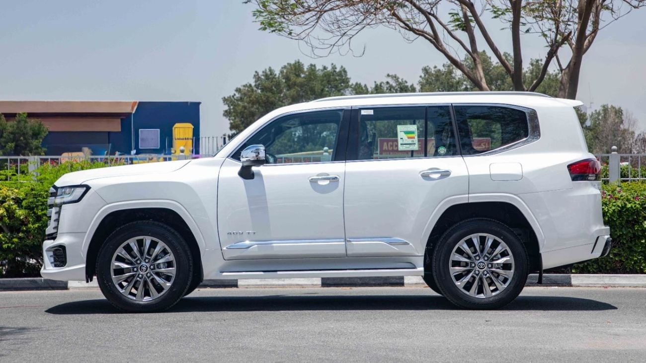 Toyota Land Cruiser 3.5 л 2026 г. Белый