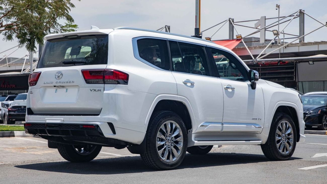 Toyota Land Cruiser 3.5 л 2026 г. Белый