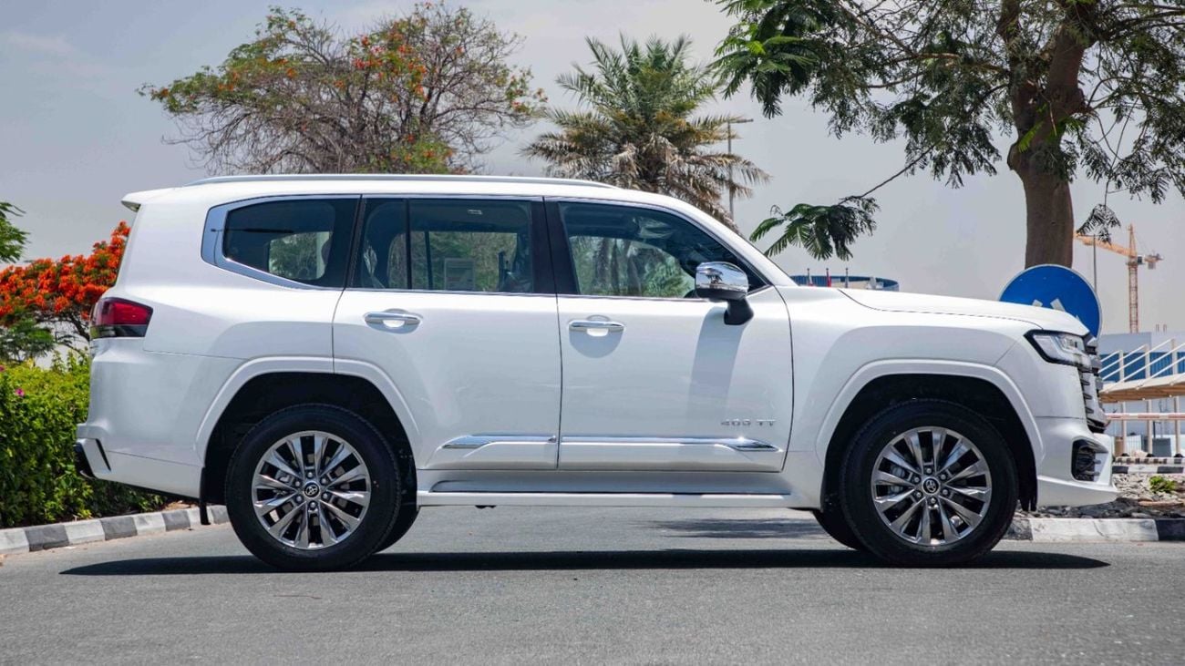 Toyota Land Cruiser 3.5 л 2026 г. Белый