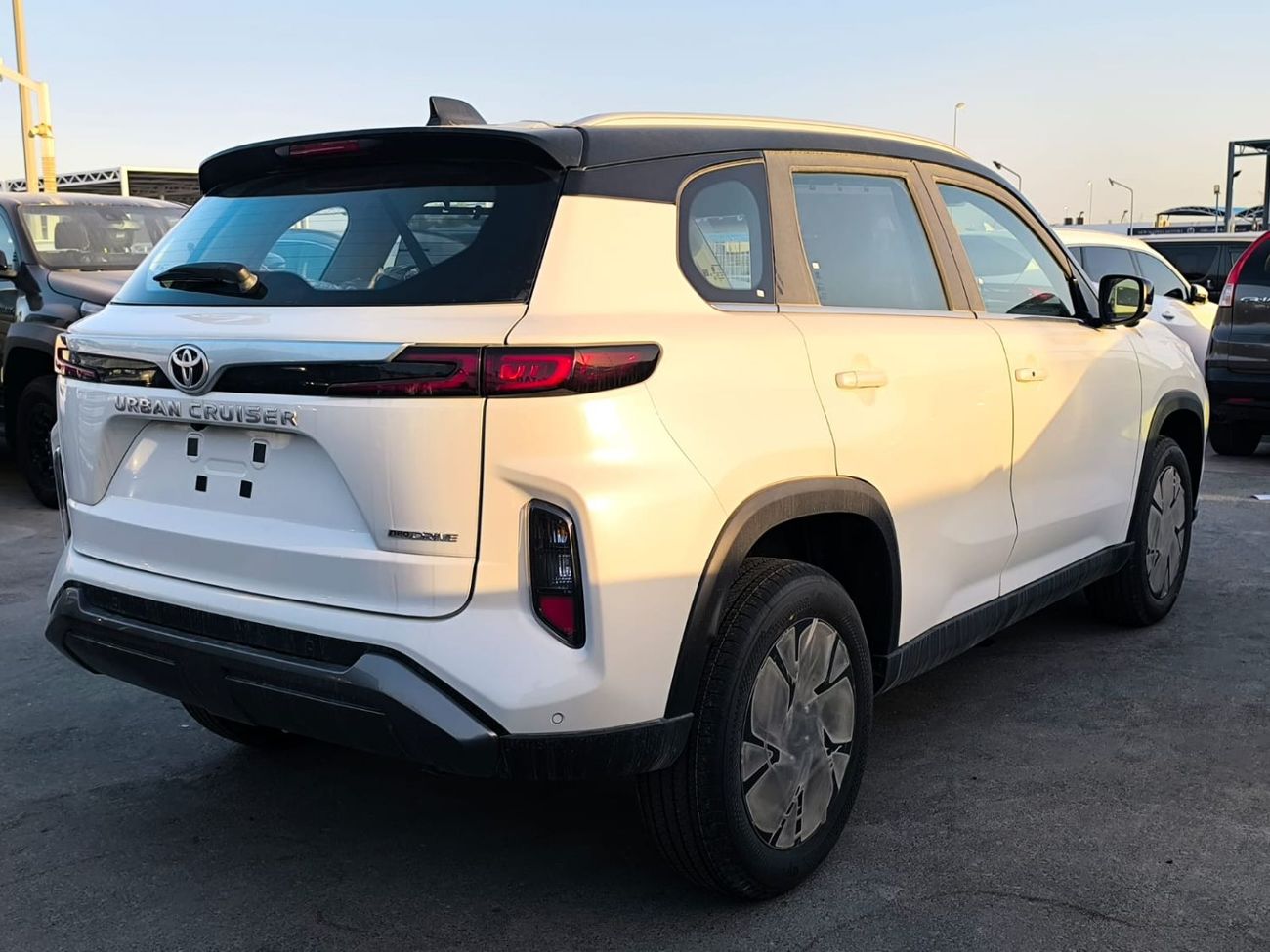 Toyota Urban Cruiser 1.5 л 2026 г. Белый