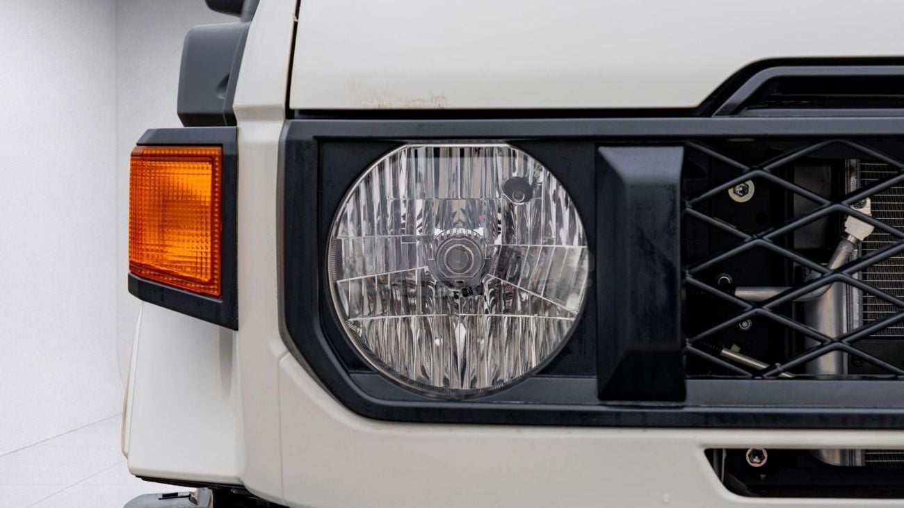 Toyota Land Cruiser Pickup 70 4.2 л 2025 г. Белый