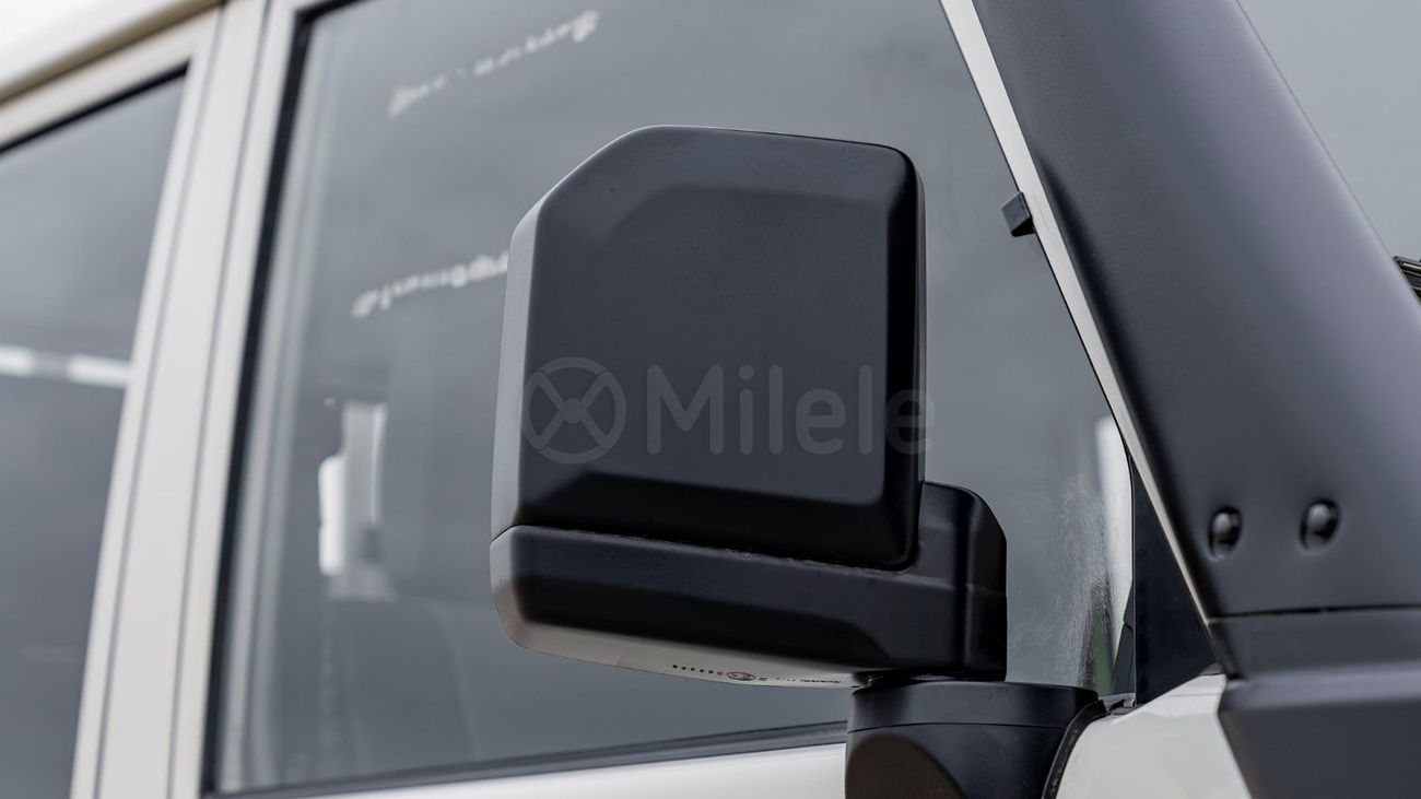 Toyota Land Cruiser Pickup 70 4.2 л 2025 г. Белый