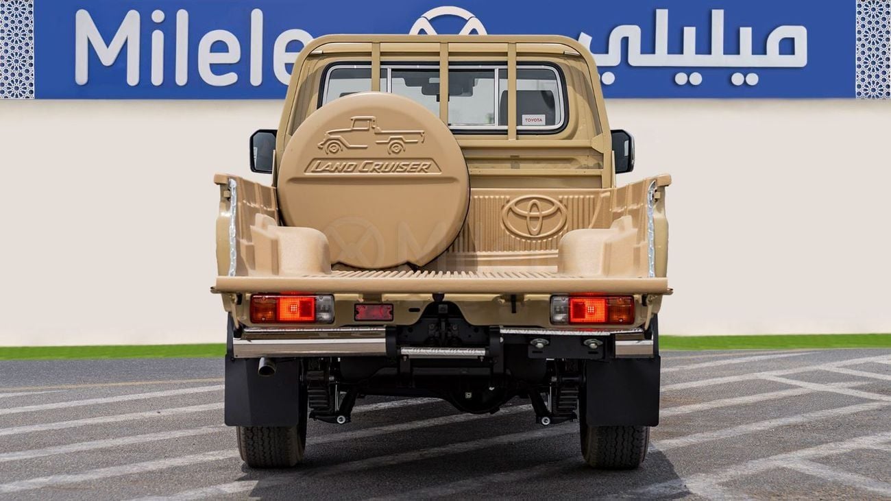 Toyota Land Cruiser Pickup 70 4.0 л 2025 г. Бежевый