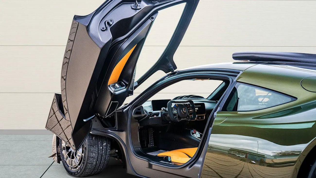 Mercedes Benz Amg One 1.5 л 2025 г. Зелёный, пробег 50 км