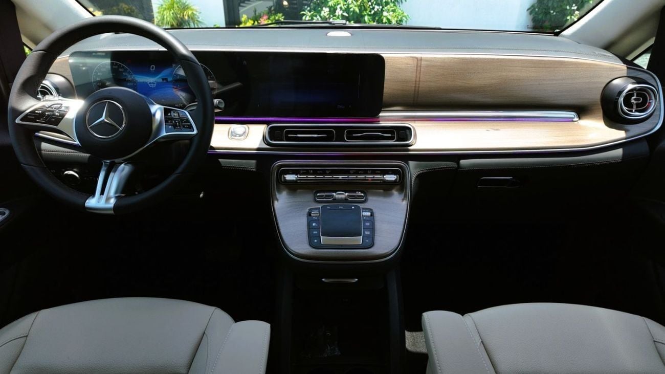 Mercedes Benz Vito 2.0 л 2025 г. Чёрный