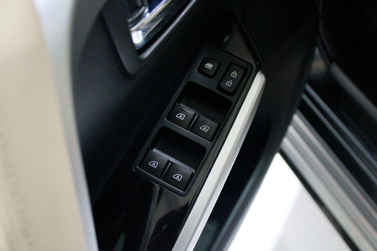 Mitsubishi Montero Sport 3.0 л 2023 г. Серый
