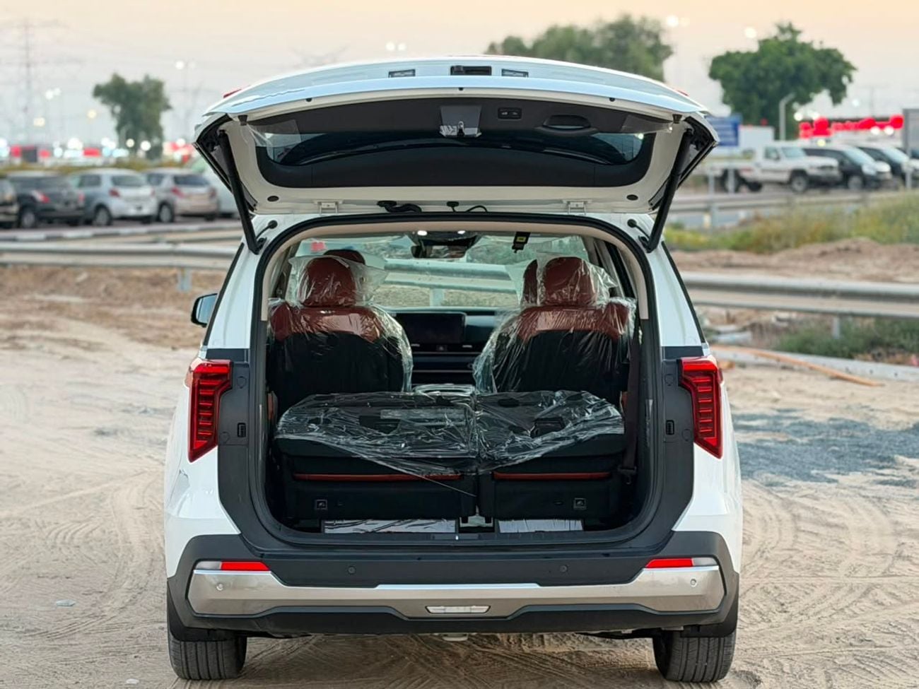 Kia Carnival 3.5 л 2026 г. Белый