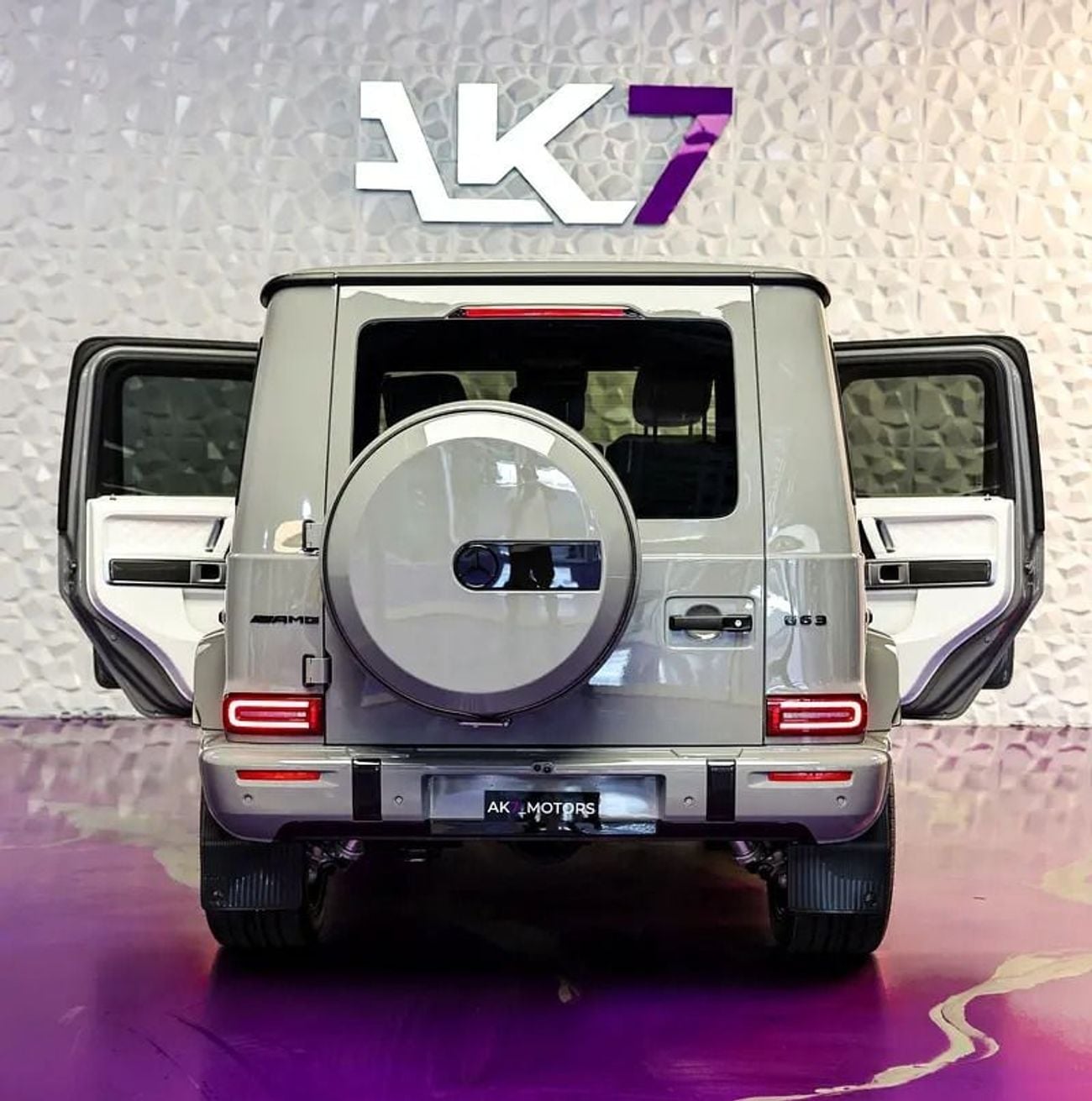 Mercedes Benz G63 AMG 4.0 л 2025 г. Серый