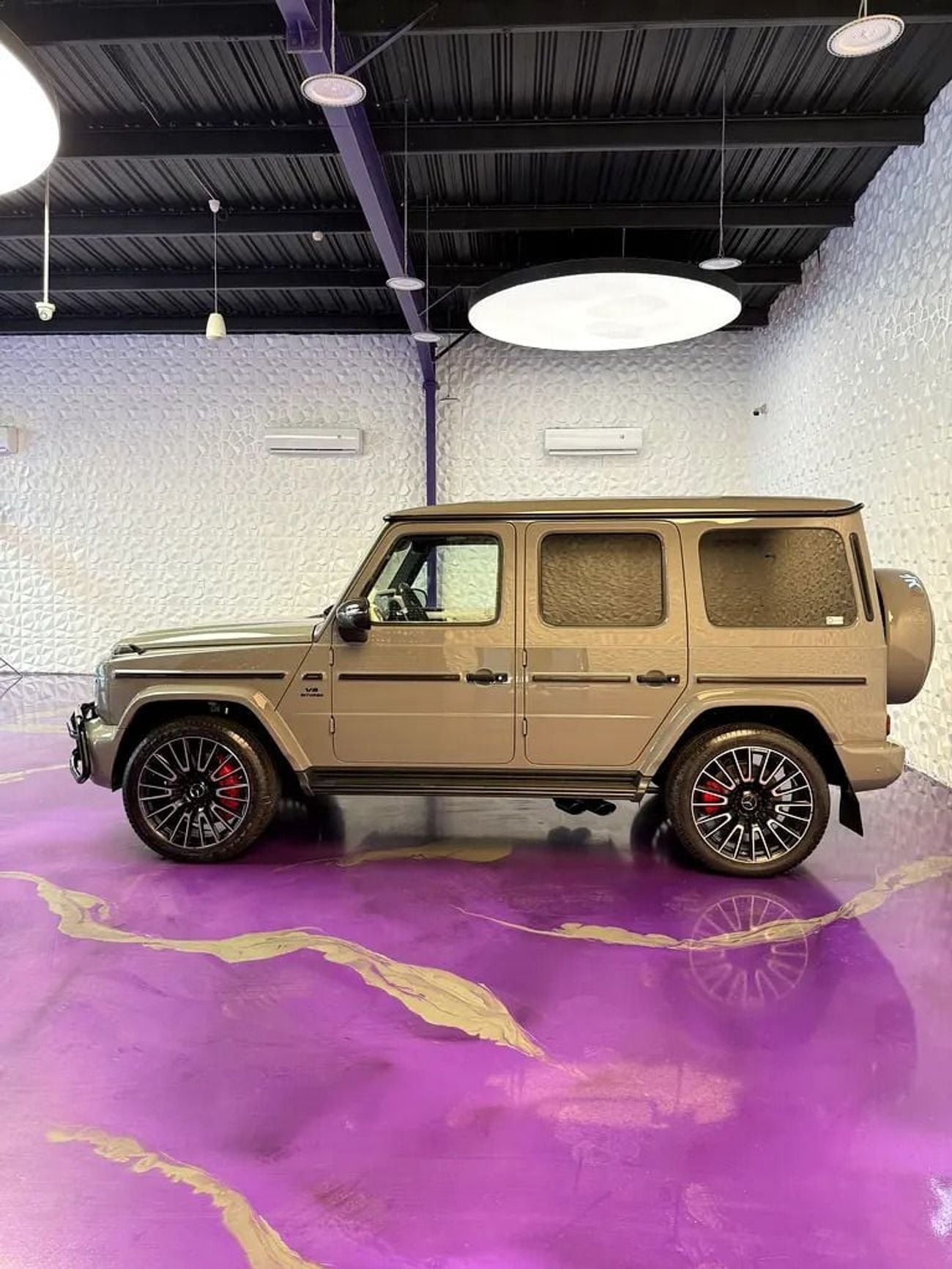 Mercedes Benz G63 AMG 4.0 л 2025 г. Серый