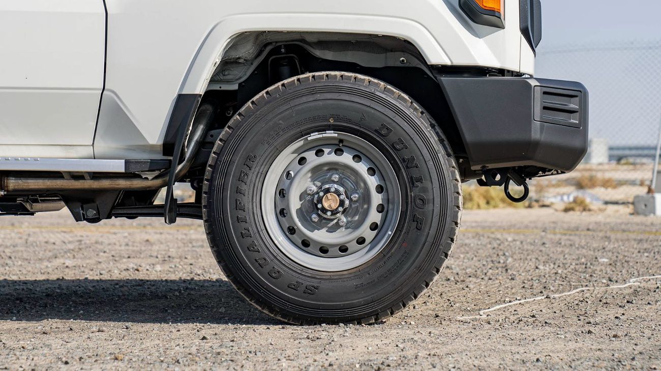 Toyota Land Cruiser 70 4.2 л 2025 г. Белый
