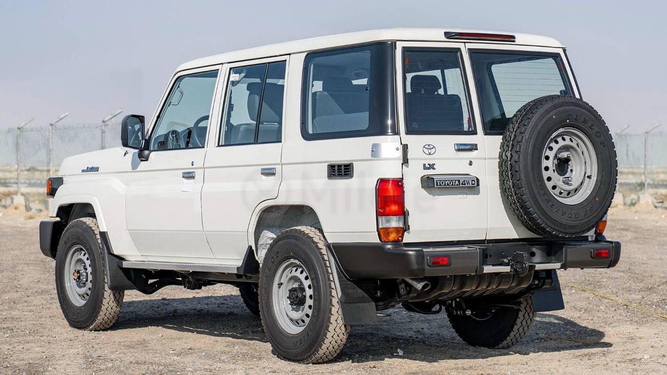 Toyota Land Cruiser 70 4.2 л 2025 г. Белый