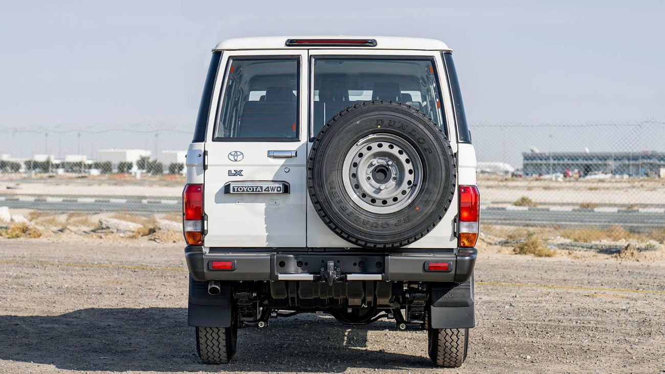 Toyota Land Cruiser 70 4.2 л 2025 г. Белый