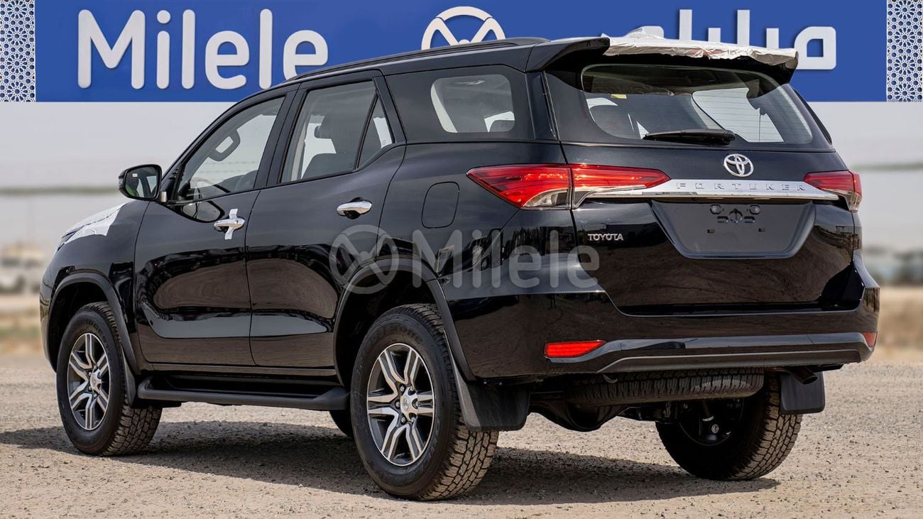 Toyota Fortuner 2.4 л 2026 г. Чёрный