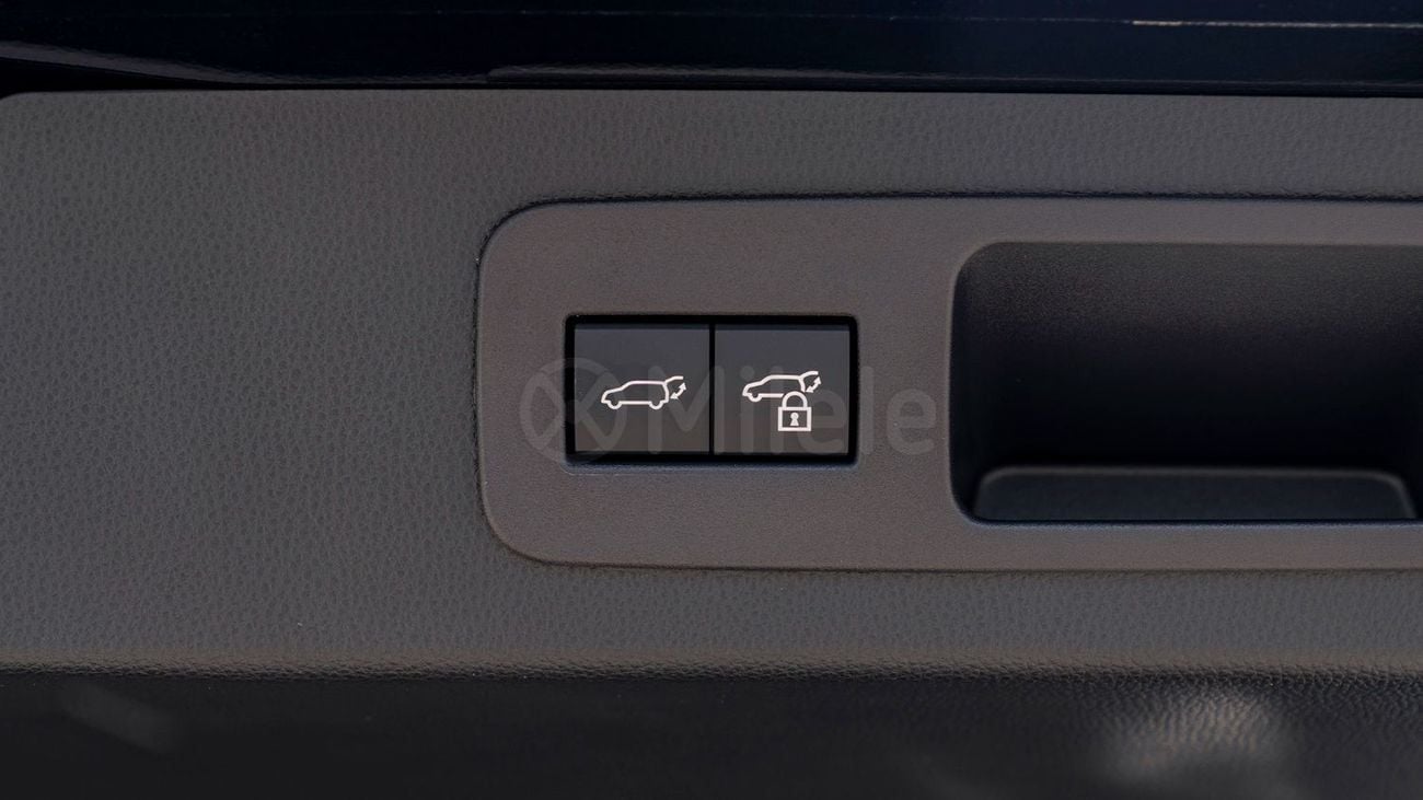Toyota Land Cruiser 3.3 л 2026 г. Чёрный