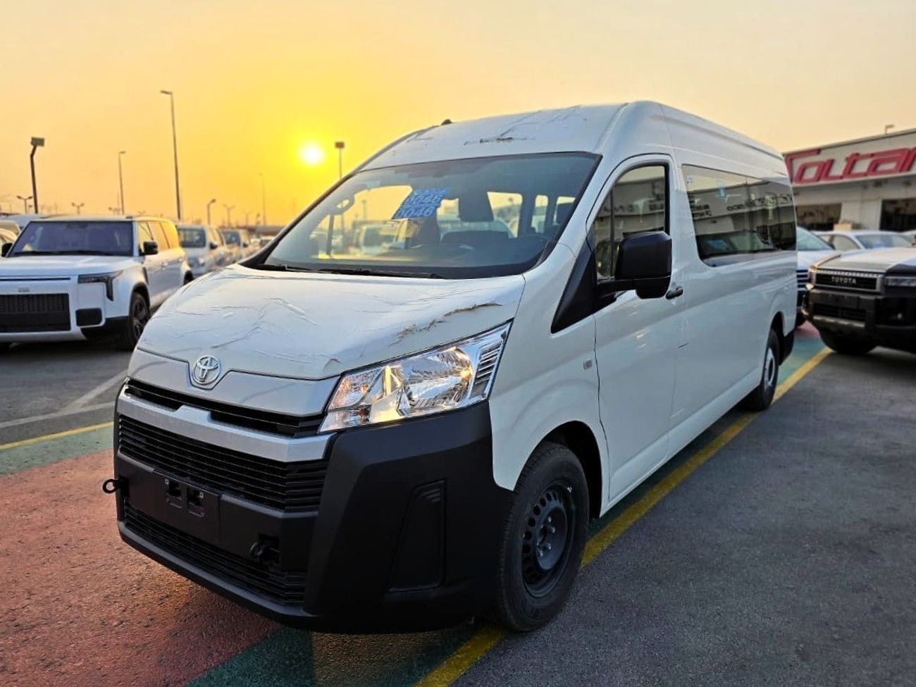 Toyota Hiace 3.5 л 2026 г. Белый