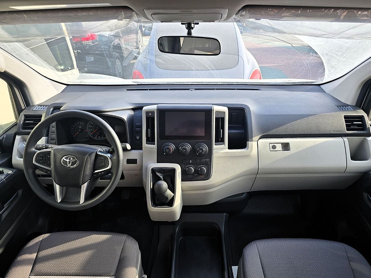 Toyota Hiace 3.5 л 2026 г. Белый
