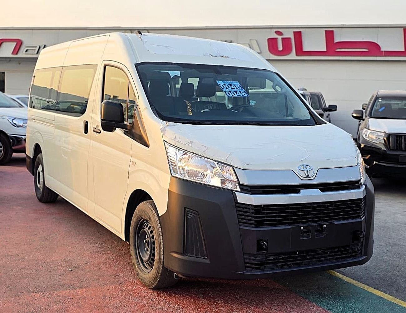 Toyota Hiace 3.5 л 2026 г. Белый
