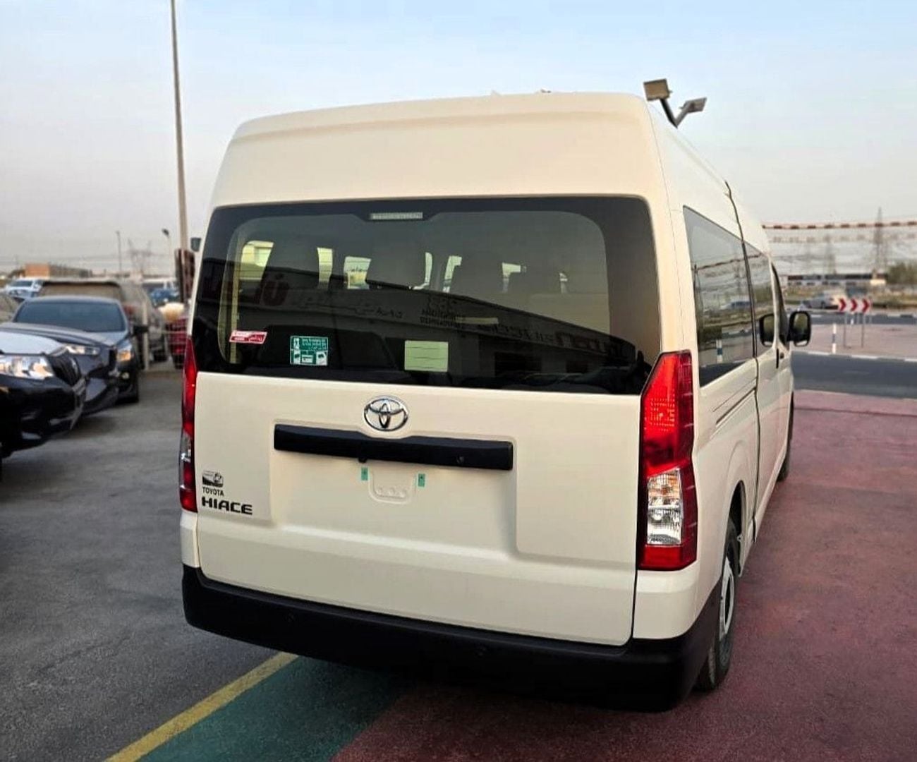 Toyota Hiace 3.5 л 2026 г. Белый