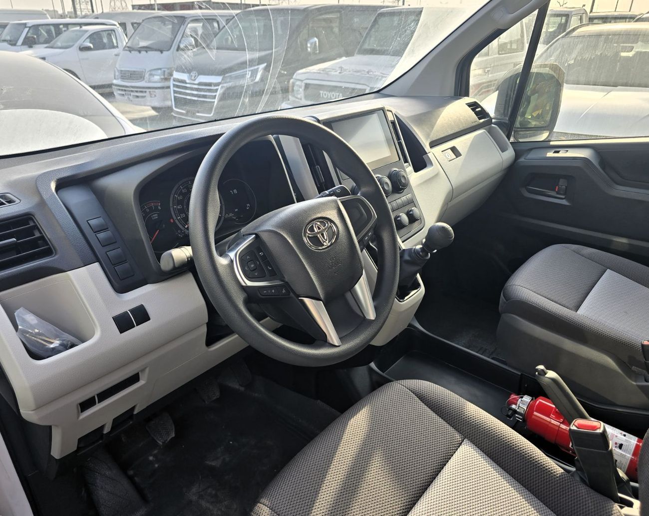 Toyota Hiace 3.5 л 2026 г. Белый