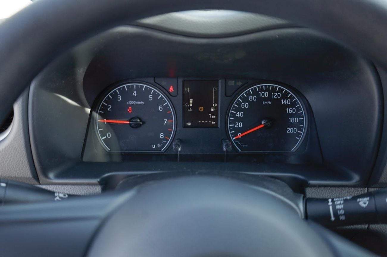 Nissan Urvan 2.5 л 2026 г. Белый