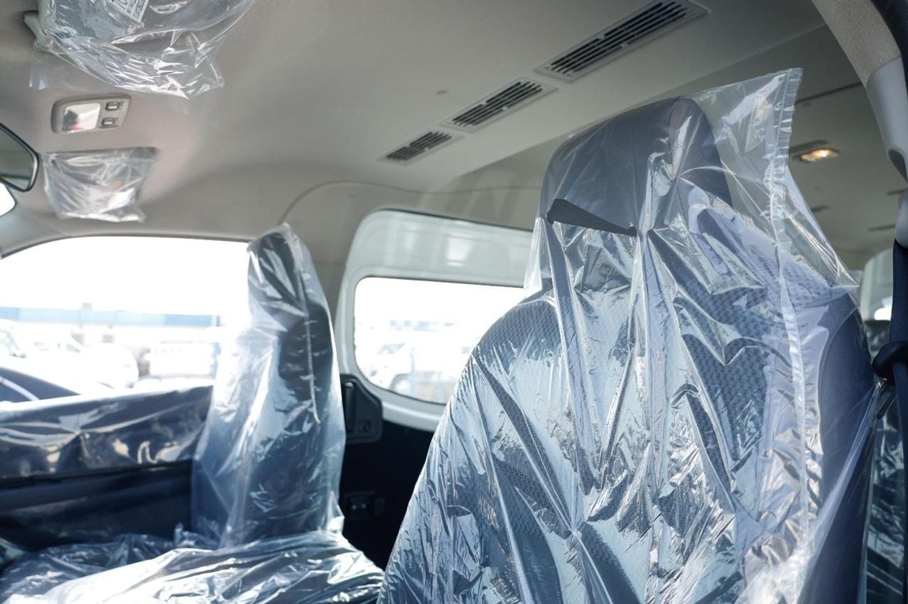 Nissan Urvan 2.5 л 2026 г. Белый