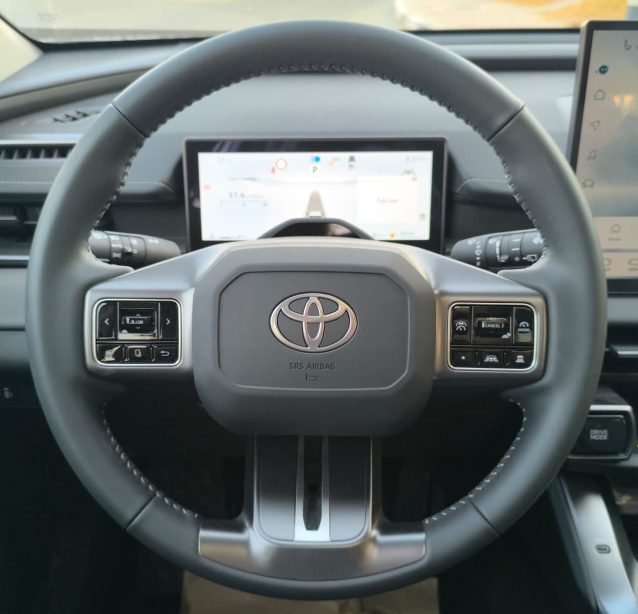 Toyota RAV4 2.0 л 2026 г. Белый