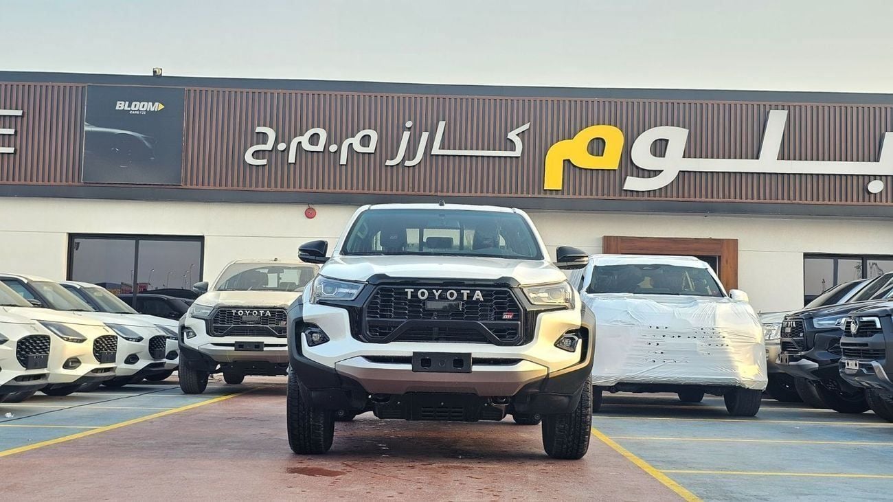 Toyota Hilux 4.0 л 2026 г. Белый