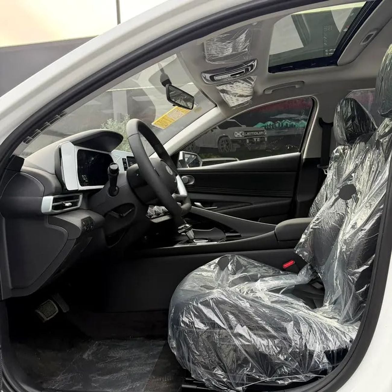 Hyundai Elantra 1.5 л 2025 г. Белый