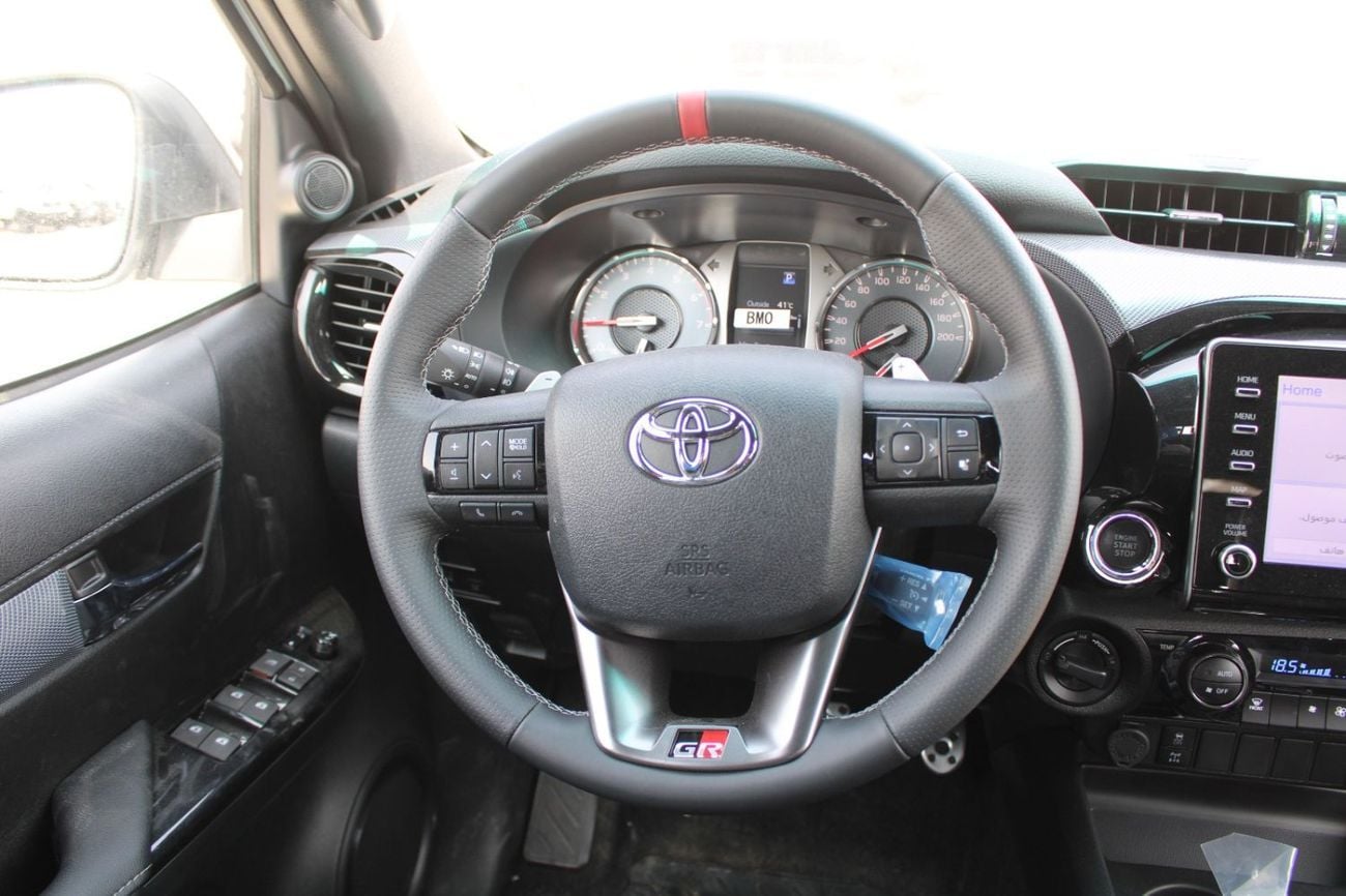 Toyota Hilux 4.0 л 2026 г. Белый