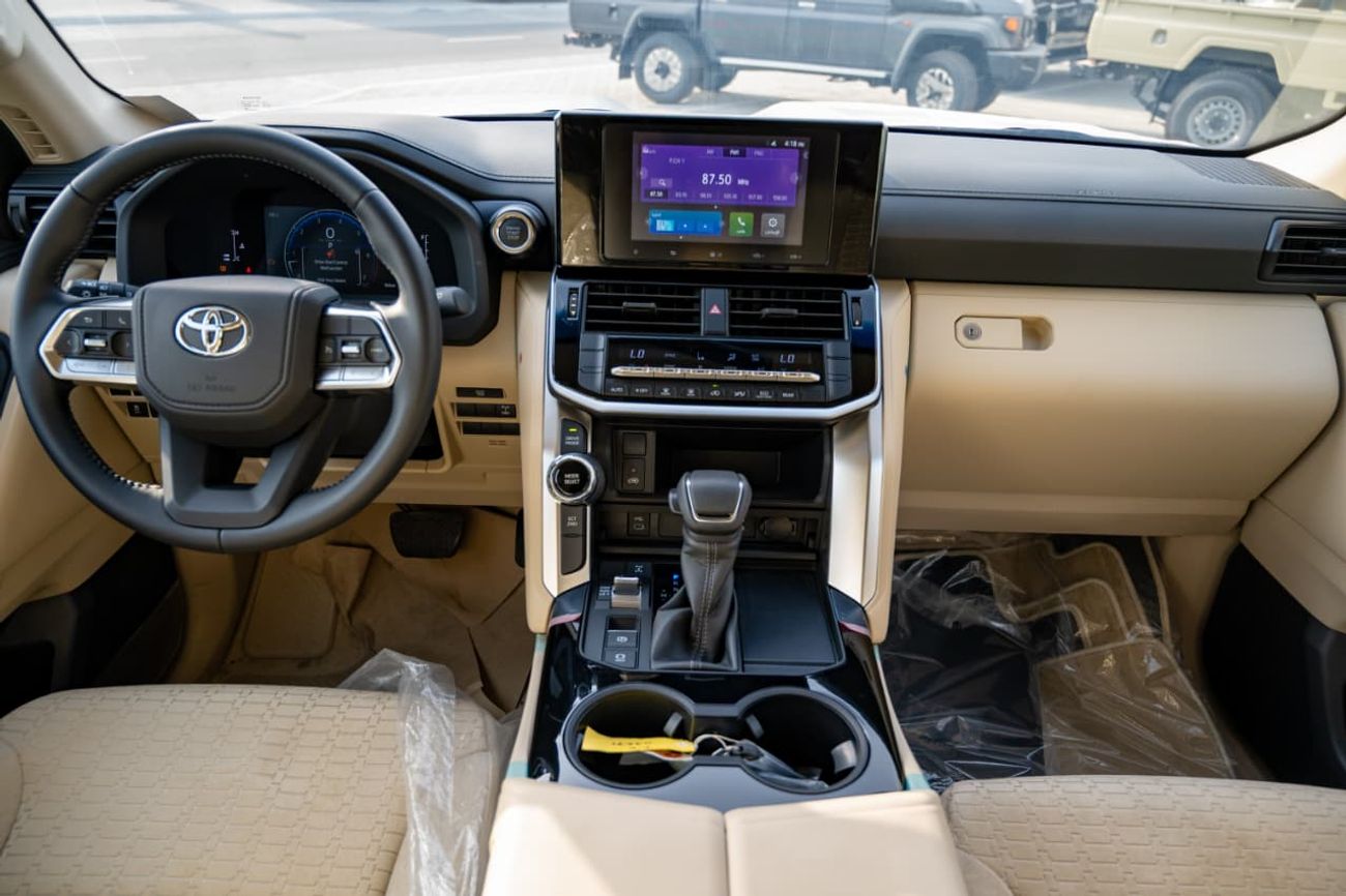 Toyota Land Cruiser 3.5 л 2025 г. Белый
