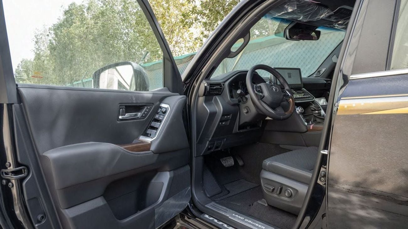 Toyota Land Cruiser 3.5 л 2026 г. Чёрный
