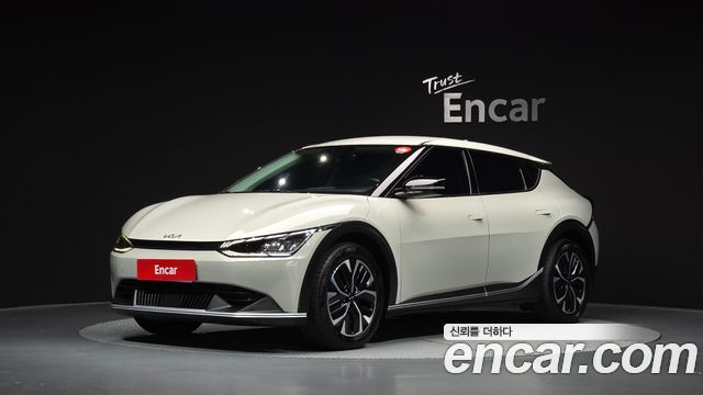 Kia EV6 2022 — фото 1