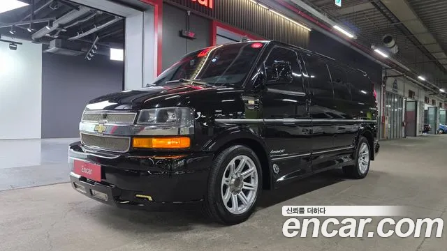 Chevrolet Express van 2018 — фото 1