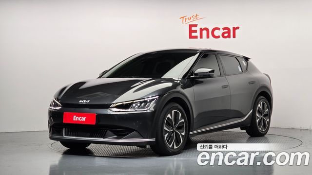 Kia EV6 2023 — фото 1