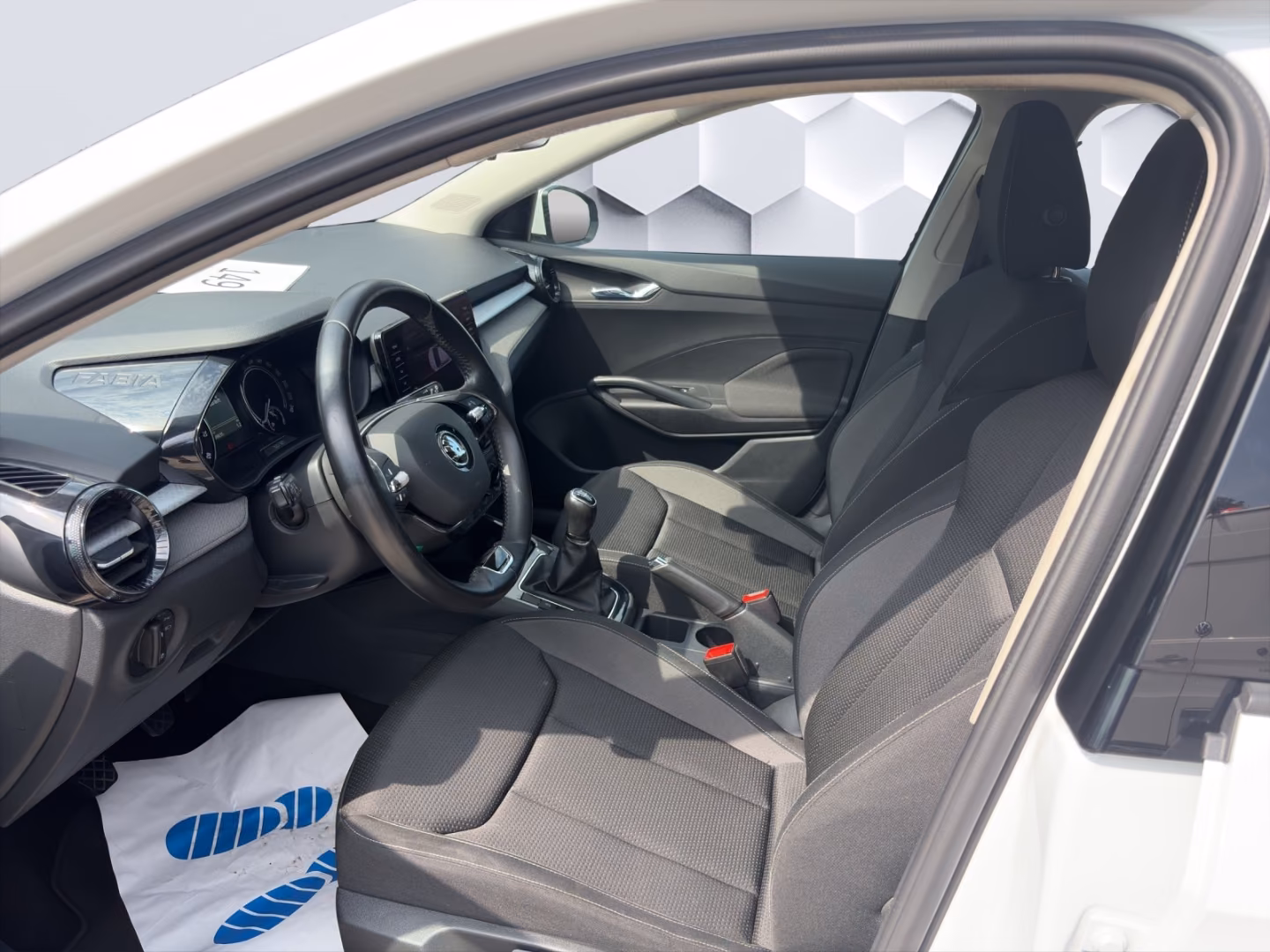 Skoda Fabia 2022 г. Белый, пробег 49634 км