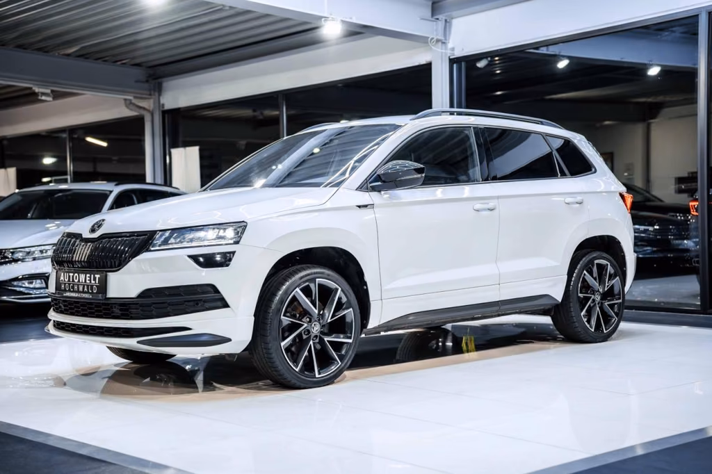 Skoda Karoq 2022 г. Белый, пробег 54615 км