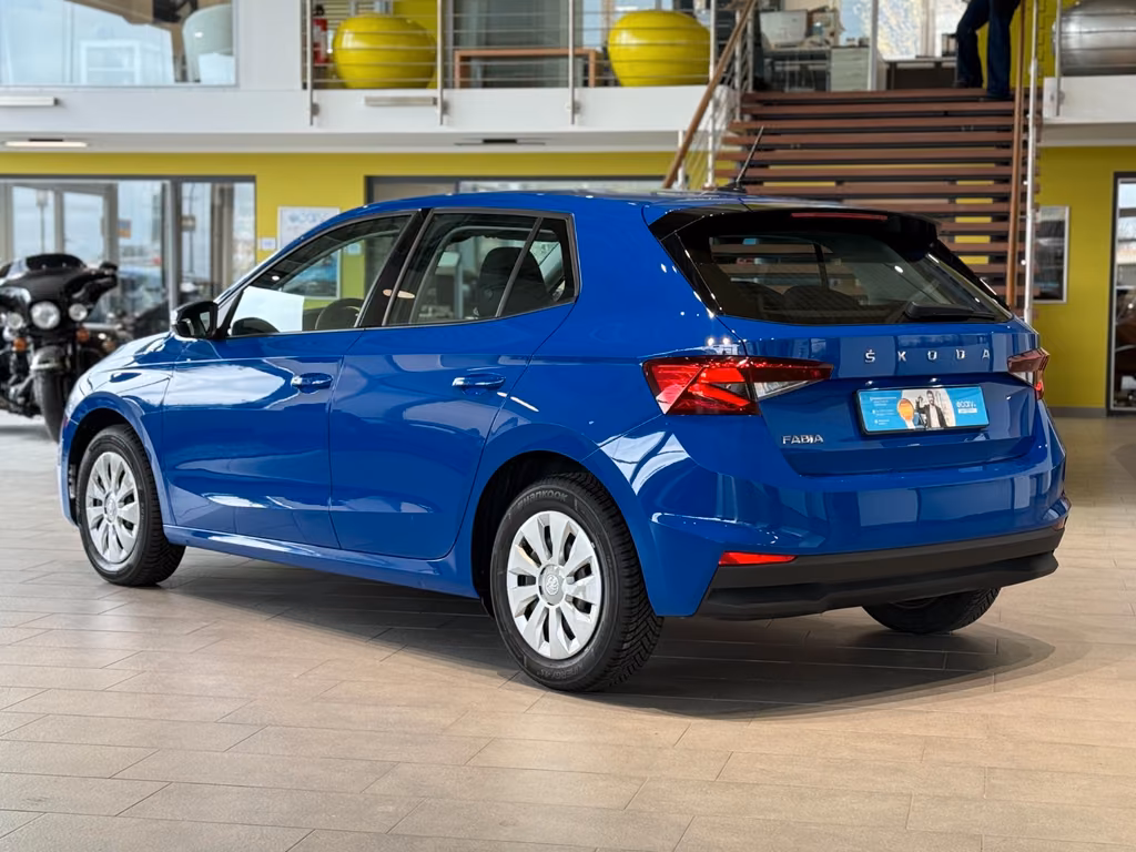 Skoda Fabia 2023 г. Синий, пробег 59500 км