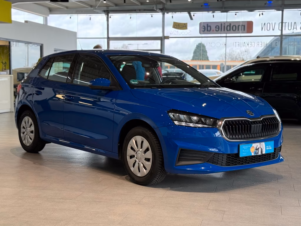 Skoda Fabia 2023 г. Синий, пробег 59500 км