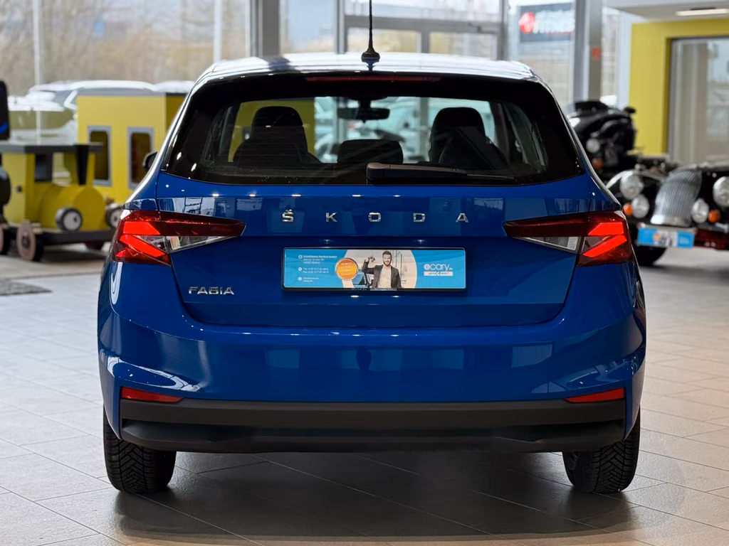 Skoda Fabia 2023 г. Синий, пробег 59000 км